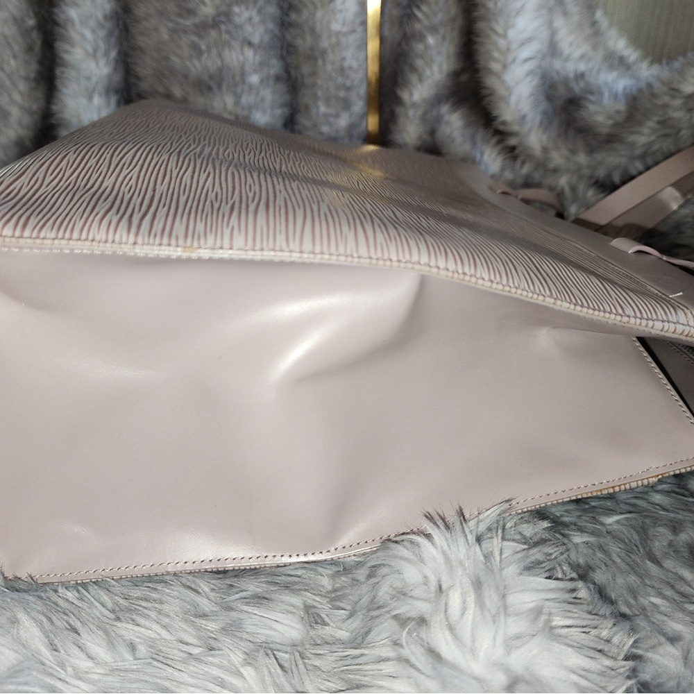 Louis Vuitton Croisette Lilac Epi Tote Bag AUTHENTIC - Picture 9 of 14